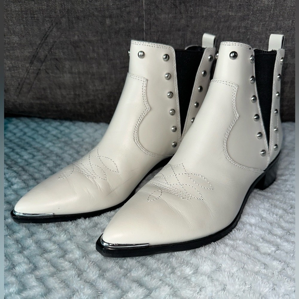 Marc Fisher Yente Chelsea boots in white leather with silver stud accents NWOT